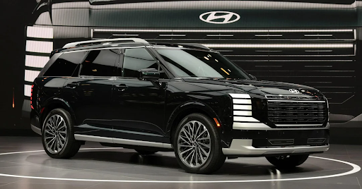 A 2026 Hyundai Palisade SUV parked safely, highlighting the family vehicle safety concerns and recent recall.
