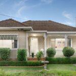 A vacant rare patch of grass in Melbourne suburb Aberfeldie sold for a record-breaking $1.68 million.