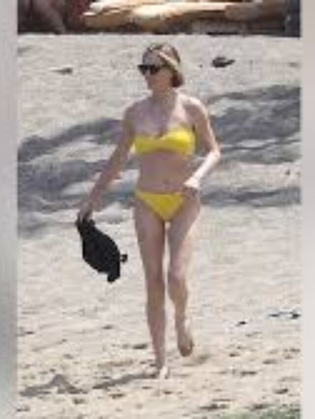 A List Actress at 50 Stuns in Bikini on Holiday See Viral Photos